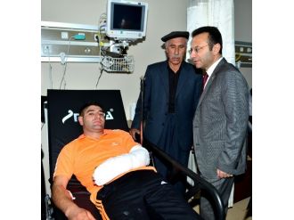 Vali Aksoy, Yaralı Korucu Ve Askerleri Ziyaret Etti