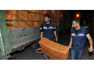 Durdurulan Tır’da Tam 300 Bin Paket Kaçak Sigara Yakalandı!