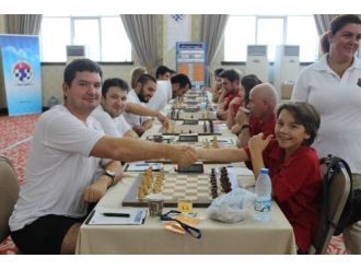 Türkiye İş Bankası Süper Satranç Liginde Kayseri Şeker 11. Tura Yükseldi