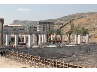 Nevşehir Külliyesi Yükseliyor