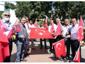 Kazan’da Teröre Türk Bayraklı Protesto