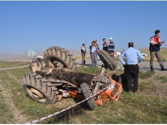 Antalya’da Traktör Kazası: 1 Ölü, 2 Yaralı