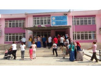 Velilerden Okullarının Ayrılmasına Tepki