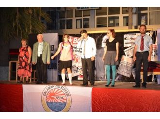 Dalaman’da “Dikkat Aile Var” Oyunu Beğeni Topladı