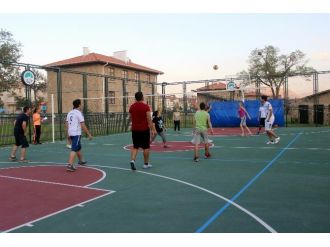 Agü’de Voleybol Turnuvası