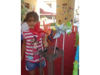 Çocuklar “Rüzgargülü” Yapmayı Öğreniyor