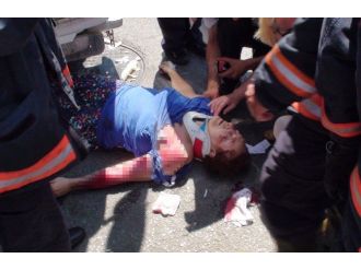 Torunuyla Karşıya Geçmek İsterken, Hafriyat Kamyonu Altında Kaldı