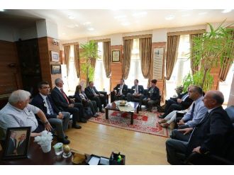 Bolu’da Rotary Kulübü Üyeleri Başkan Yılmaz’a Ziyaret Etti