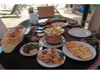 Kafkas Kahvaltısı Şifa Dağıtıyor