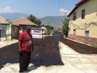 Kumluca’da Üç Mahallenin Ortak Yolu Asfaltlanıyor