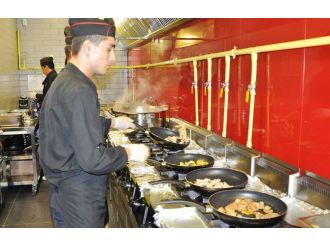 Tavuk Dünyası Prime Mall’da Gazianteplilerle Buluştu