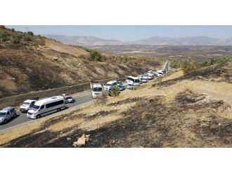 Pkk’lılar Diyarbakır-bingöl Karayolunu Kesti