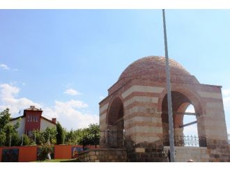 Kanlı Kümbete Osmanlı Ve Selçuklu Askerlerinin Resimleri Asıldı