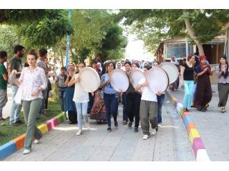 Şırnak’ta Kadınlar Barış İçin Yürüdü