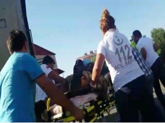 Pkk’lılar Tarafından Döşenen Bomba, Uzman Ekiplerin Müdahalesiyle Patlatıldı : 1 Yaralı