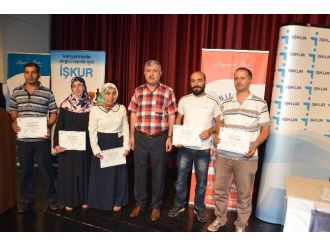 Başarılı Girişimcilere Sertifikaları Verildi