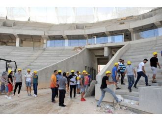 Teknik Ekip Ve Futbolcular Kamil Ocak Arena Stadyumu İnşaatını Gezdiler