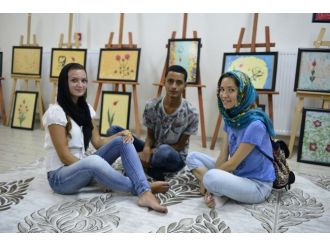 Beü’nün Yabancı Uyruklu Konuk Öğrencileri ‘Ebru Sanatı’ İle Tanıştı