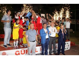 Kütahya Protokolü, Güral Porselen’in Futbol Turnuvası’nda Buluştu