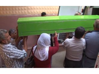 Teröristin Cenazesini Hdp’li Yöneticiler Aldı