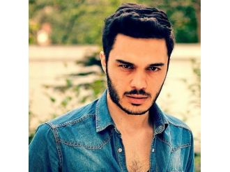 Genç Yetenek İlyas Yalçıntaş İzmir’de Hayranlarıyla Buluşacak