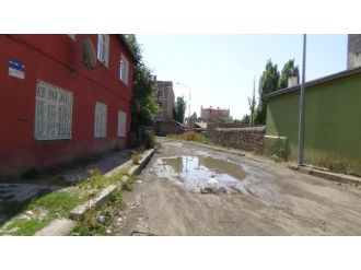 Yeni Mahalle Kazak Sokak Sakinleri Kış Gelmeden Yollarının Yapılmasını İstiyor