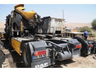 Cizre’de Park Halindeki 6 Araç Ateşe Verildi