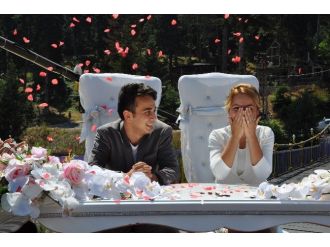 Nikahlarını, Aşıklar Köprüsünde Kıydılar