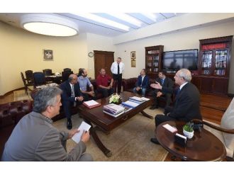 Kılıçdaroğlu, Avrupa Alevi Birlikleri Konfederasyonu Heyetiyle Görüştü