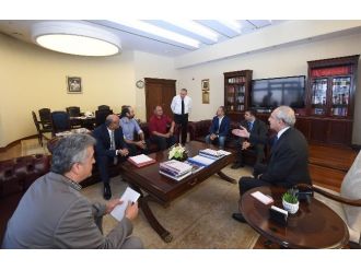 Kılıçdaroğlu, Avrupa Alevi Birlikleri Konfederasyonu Heyetiyle Görüştü