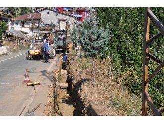 Sarıveliler’de Elektrik Hatları Yer Altına Alınıyor