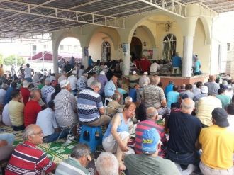 Tatil Beldelerinde Cuma Manzarası