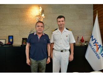 Sahil Güvenlik Komutanı Başkan Böcek’i Ziyaret Etti