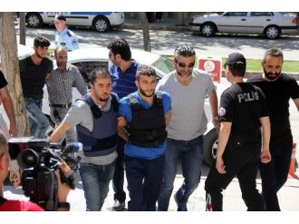 Erzurum’da Nişanlısı Ve Kızın Babasını Öldüren Zanlı, Adliyeye Sevk Edildi