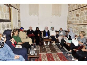 Mutlu Evliliğin Sırrı Bu Okulda