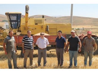 Anıza Ekim Bayburt Çiftçisinden Geçer Not Aldı