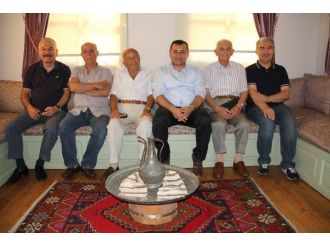 Başkan Yücel, Eski Belediye Başkanlarını Bir Araya Getirdi