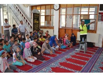 Kur’an Kursu Öğrencilerine Trafik Eğitimi