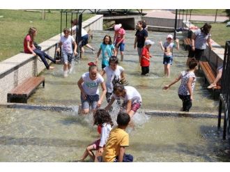 Bozüyük’lüler Türbin Mesire Yerinde Serinliyor