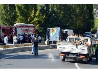 Sarıyer’de Minibüs Devrildi: 1 Ölü, 2’si Ağır 12 Yaralı