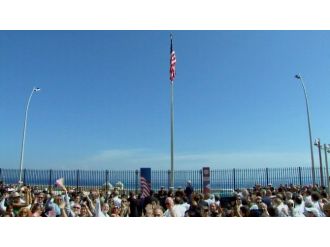 Amerikan Bayrağı 54 Yıl Sonra Küba’da