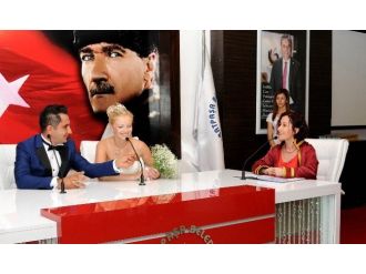 Muratpaşa’da “Ücretsiz Nikah” Yoğunluğu