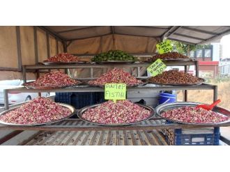 Antep Fıstığının Fiyatı Esnafa Fiyat Afişini Kaldırttı