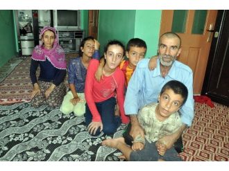 (Özel Haber) 2 Çocukları Zihinsel Engelli Olan Aile Yardım Bekliyor
