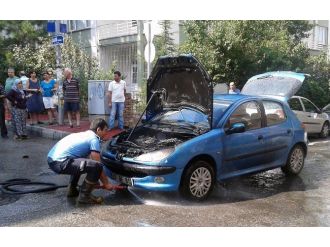 Seyir Halindeki Araç Alev Aldı