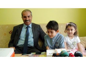 Deney Yapan Çocuğa Bakan Işık’tan Hediye