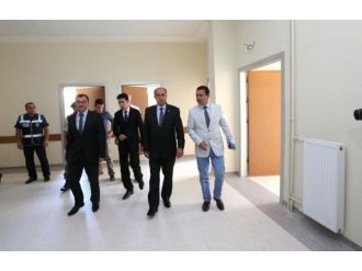Vali Çomaktekin’nden Hamamözü’deki Hastane İnşaatında İnceleme