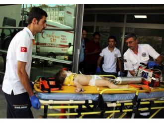 Üzerine Televizyon Düşen Çocuk Ağır Yaralandı