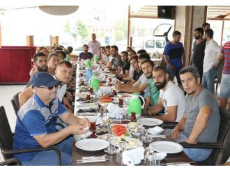 Büyükşehir Belediyespor Esnafla Kahvaltıda Buluştu