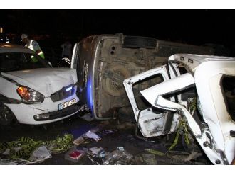 Samsun’da Kazaya Müdahale Eden Polislere Minibüs Çarptı: 4’ü Polis 6 Yaralı